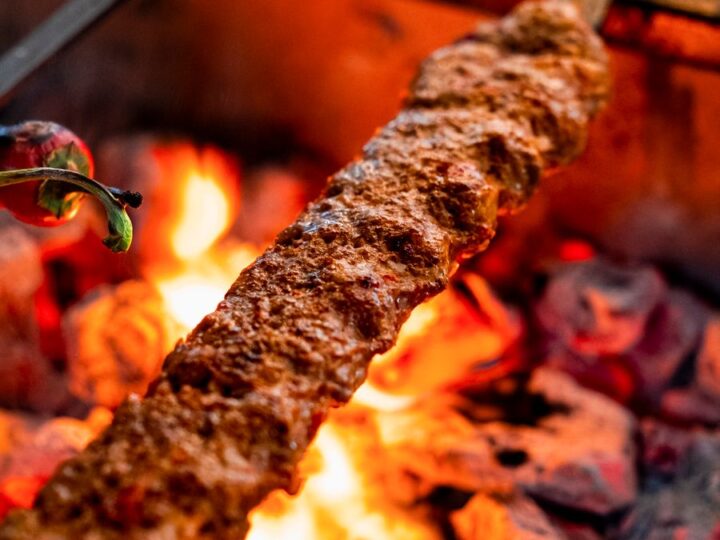 Adana Kebabı Nasıl Yapılır? Gerçek Adana Kebabı Tarifi