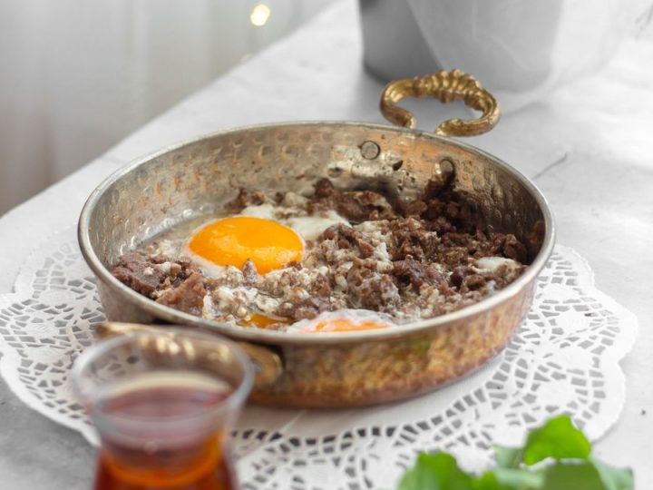 Kavurmalı Mıkla Tarifi: Adıyaman’ın Kavurmalı Yumurtası