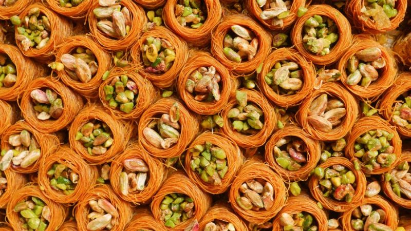 Kaymaklı Baklava Nasıl Yapılır? Afyon Usulü Tarif