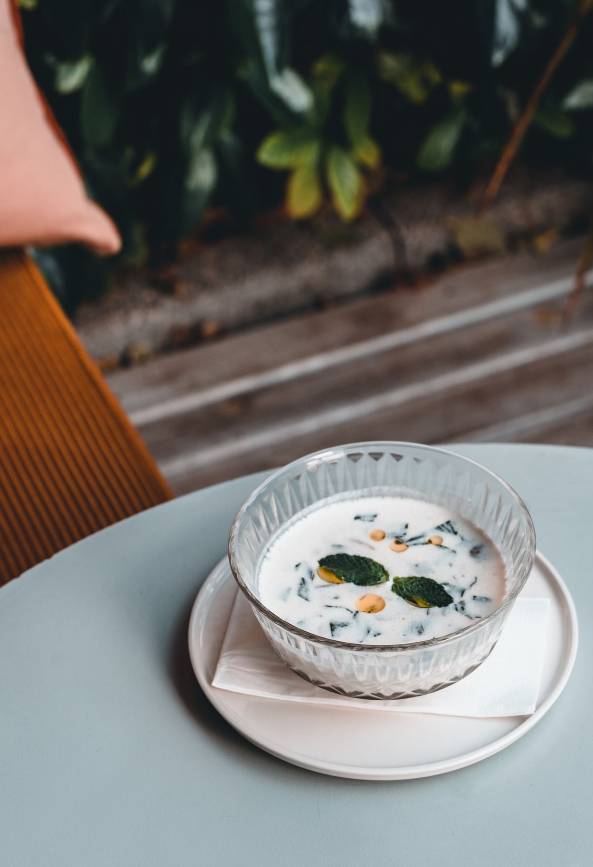 Geleneksel Ağrı Ayran Aşı çorbası servisi