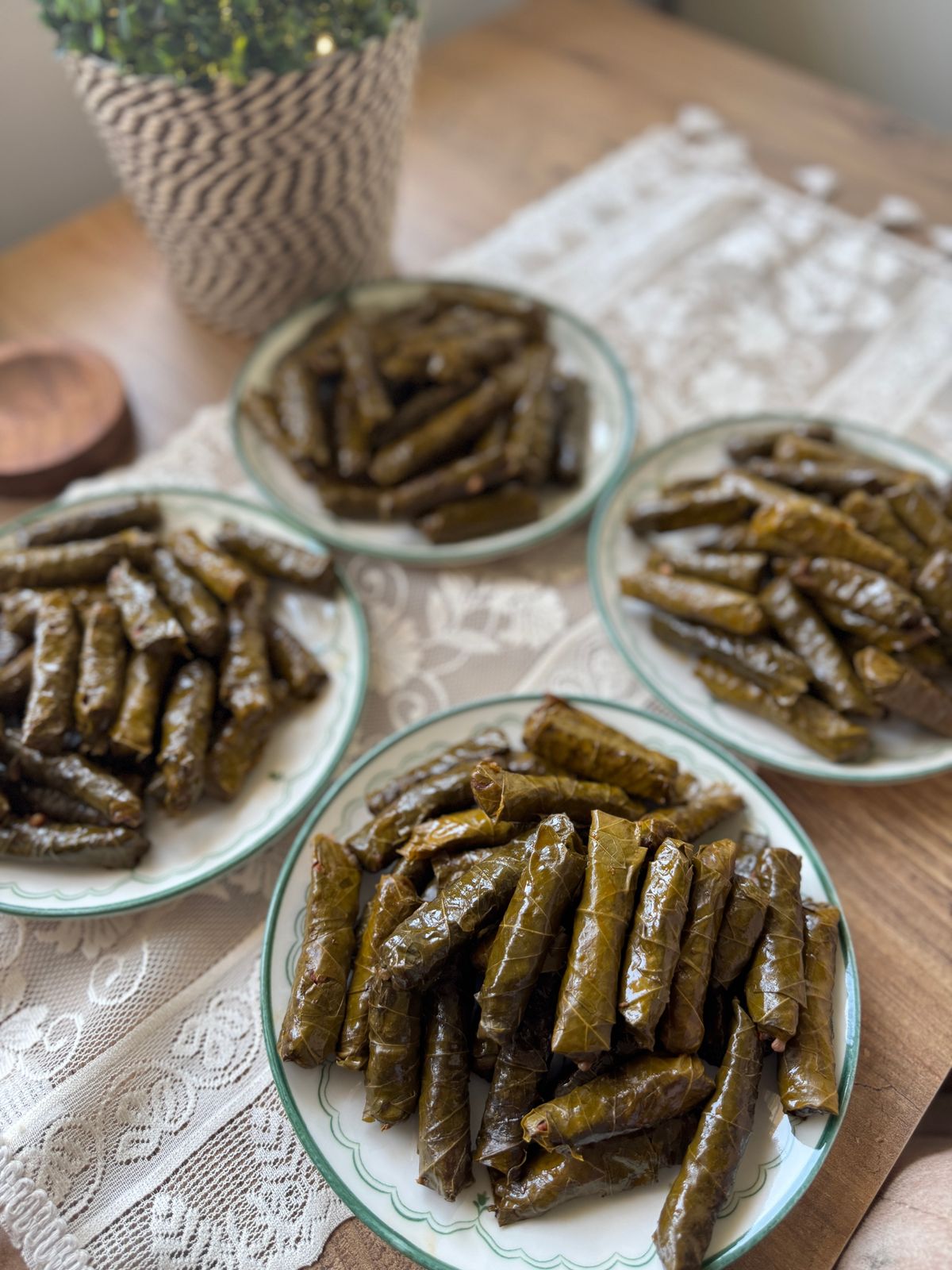 Amasya Bakla Dolması tabakta