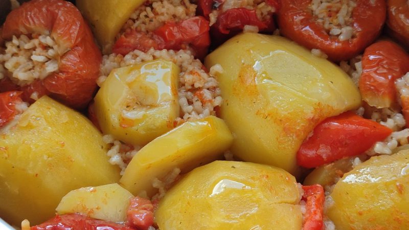 Dolma İçi Nasıl Yapılır? Amasya Yöresel Dolma Harcı Tarifi