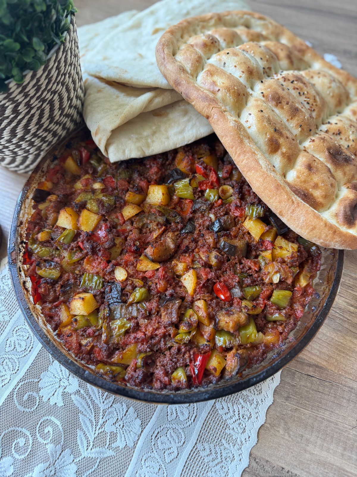 Antalya Yörük Kebabı etli sebzeli yemek