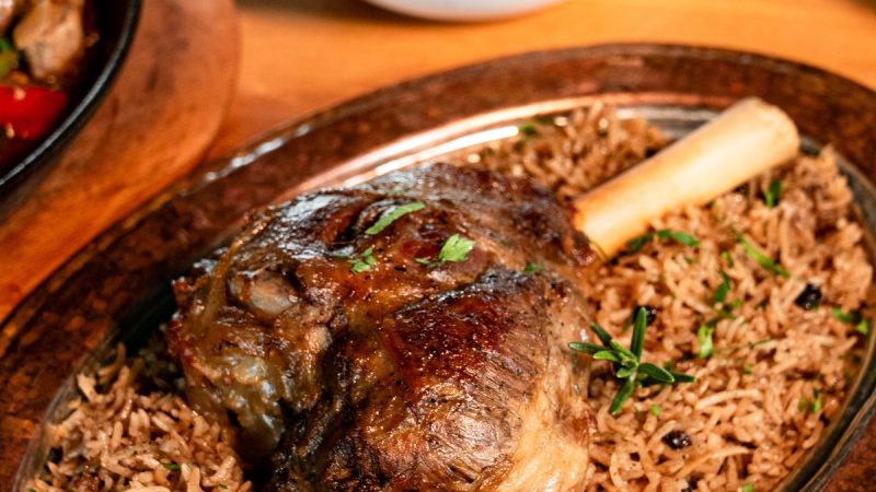 Büryan Pilavı: Baharatlı Pirinç ve Tandır Etinin Buluşması