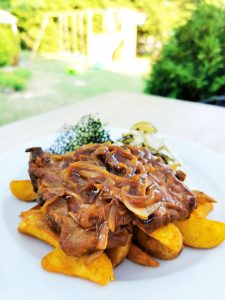 Ciğerli bulgur köftesi ciğer taplaması
