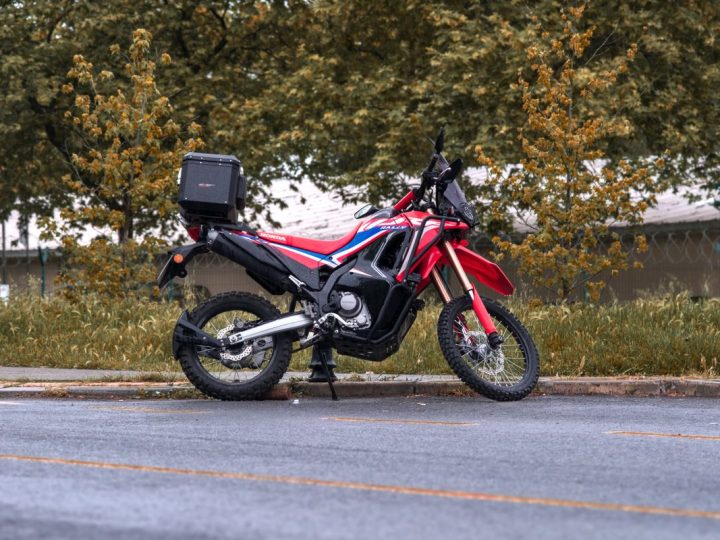 Yola da Araziye de Ait Olanlar: Dual Sport (Trail) Motosikletler