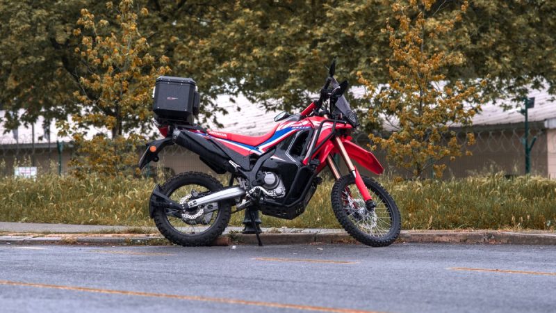 Yola da Araziye de Ait Olanlar: Dual Sport (Trail) Motosikletler