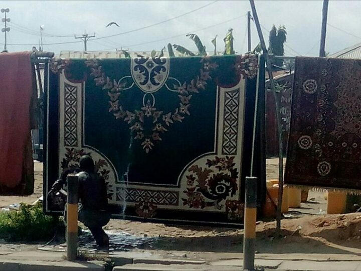 Halı ve Kilim Temizliği: Evde Bakım ve Leke Çıkarma Rehberi