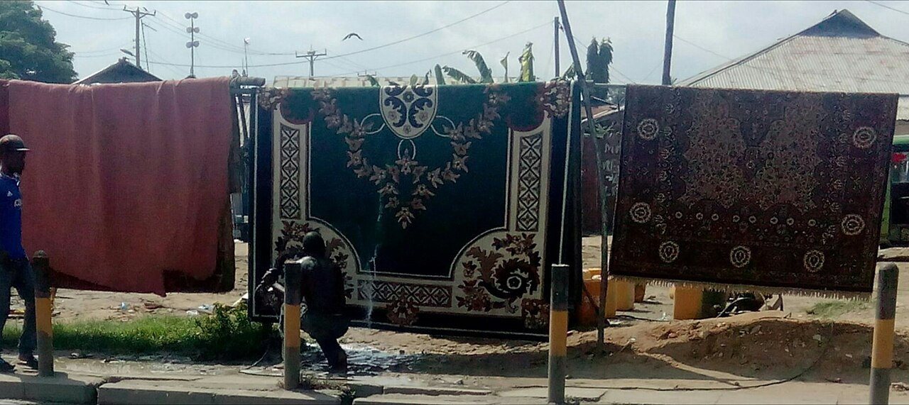 Halı ve Kilim Temizliği: Evde Bakım ve Leke Çıkarma Rehberi