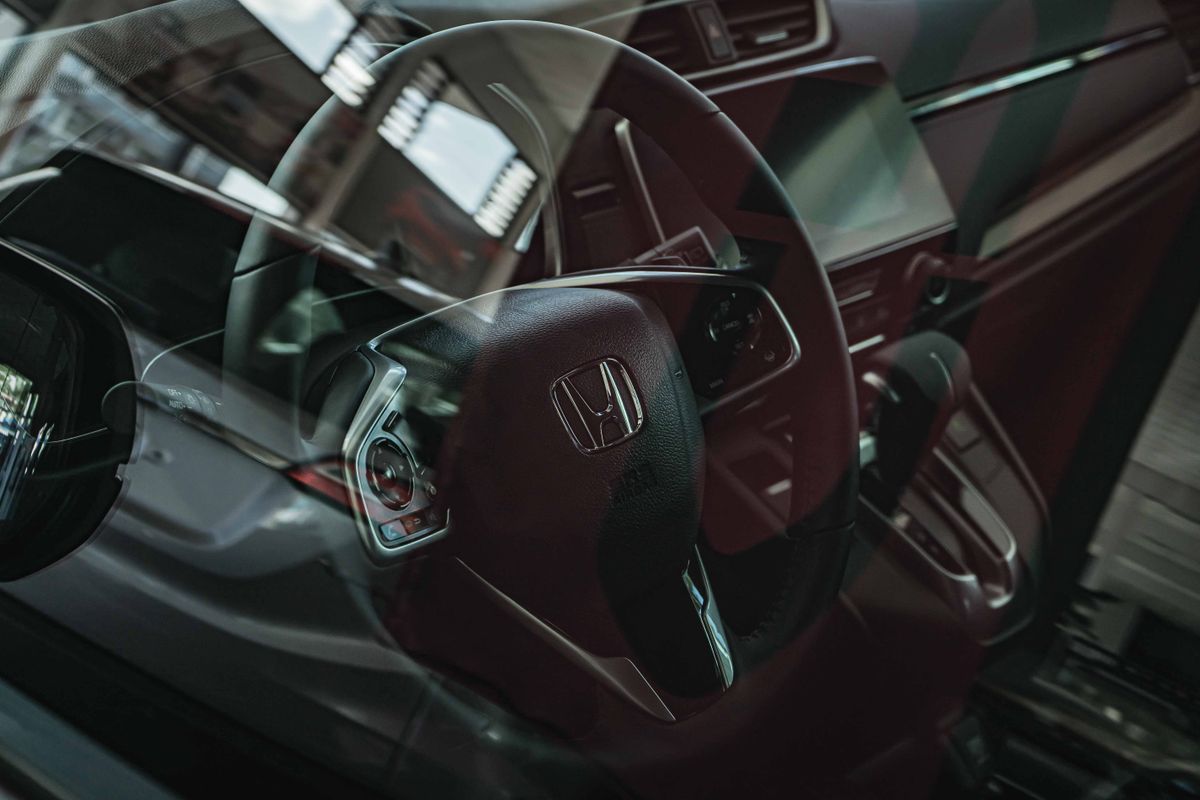 Honda CR-V ic mekan ve direksiyon (temsili)