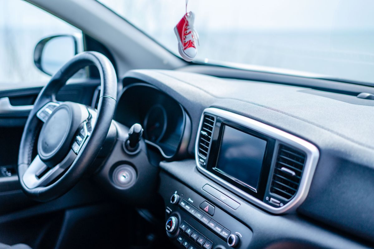 Mazda 3 ic mekan ve direksiyon (temsili)