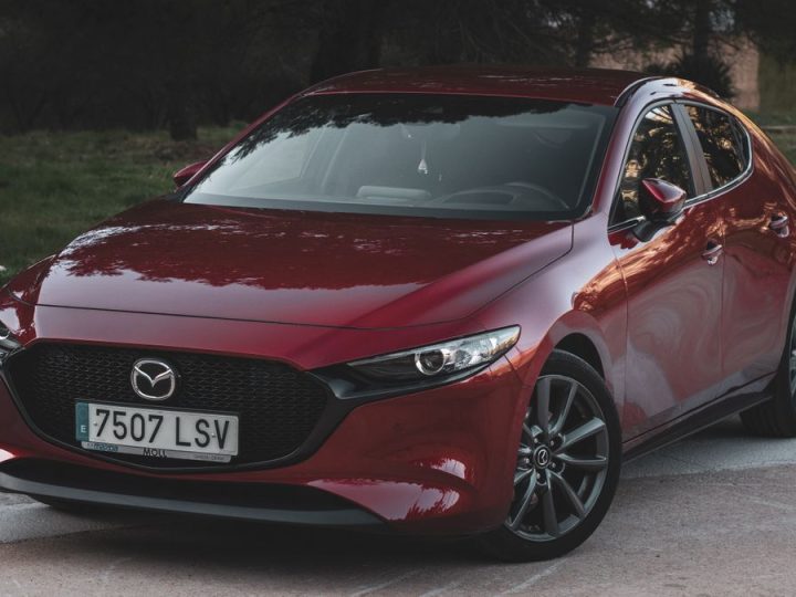 Mazda 3: Sürüş Keyfini Güvenilirlikle Birleştiren Otomobil