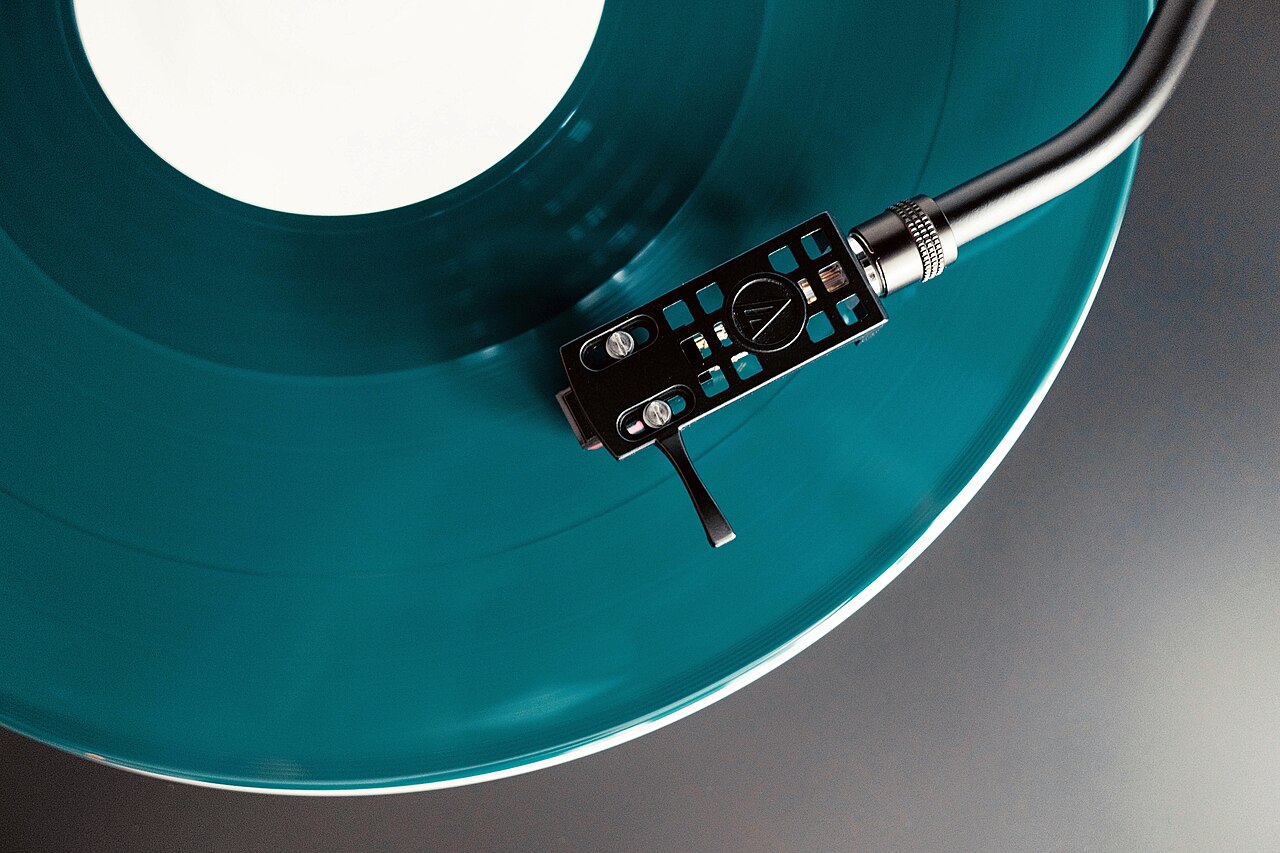Pikap ve HiFi Müzik Sistemi