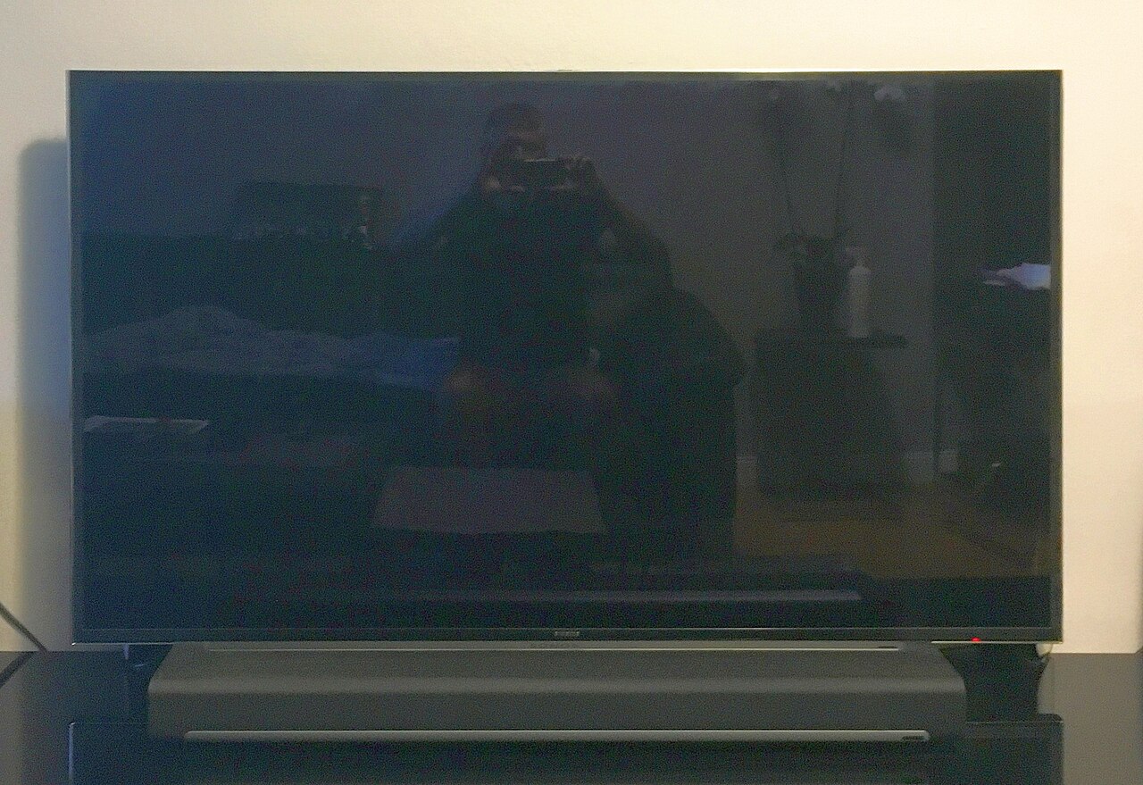 TV altına yerleştirilmiş soundbar