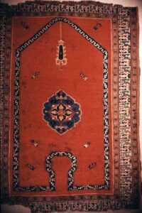 16. yüzyıla ait madalyonlu Uşak halısı