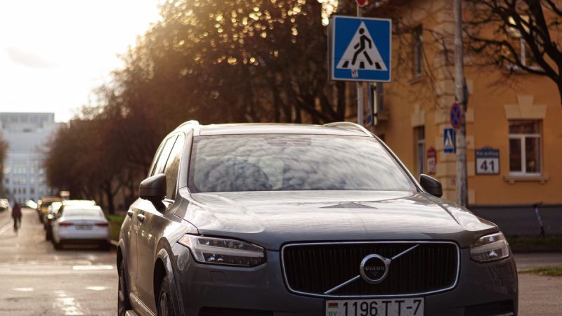Volvo XC90: Guvenligin ve Zarafetin Bulustugu SUV