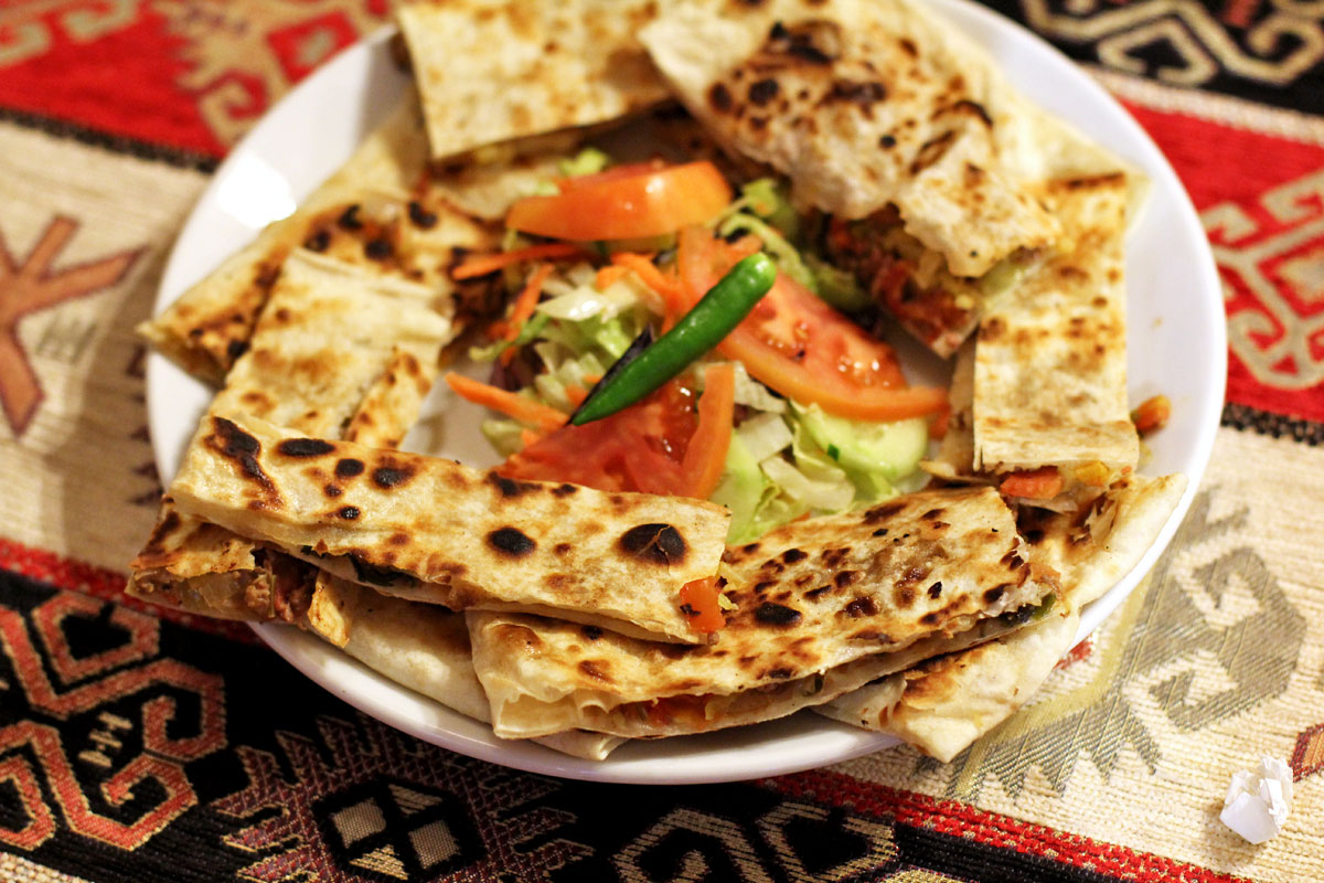Sacda pişmiş içli börek