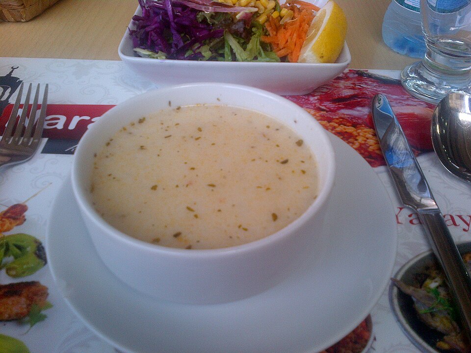 Yoğurtlu otlu çorba