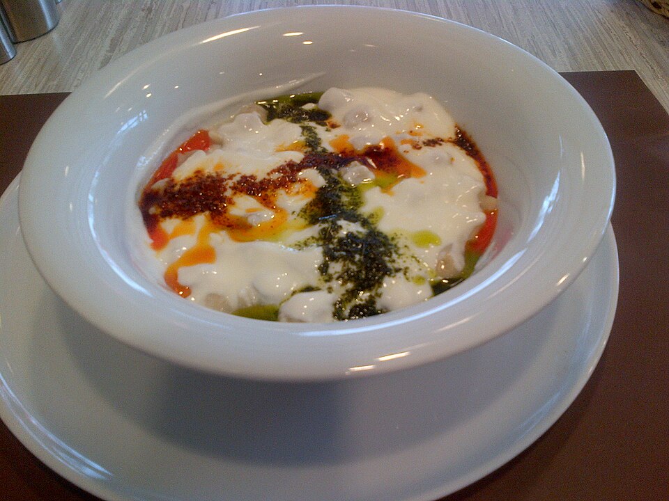 Çöş börek tabakta