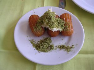 Karaman yöresine özgü guymak tatlısı