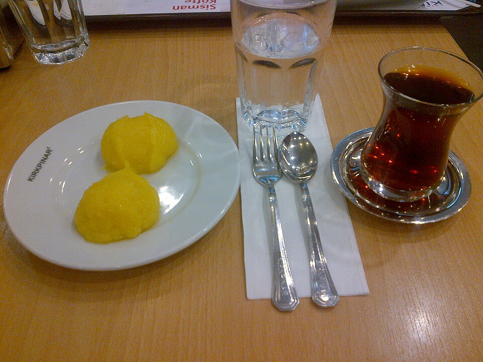 Kızarmış peynirli tatlı