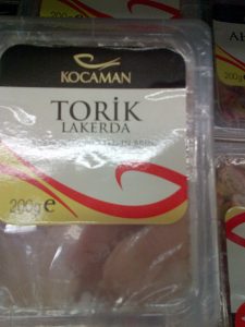 Dilimlenmiş lakerda balığı