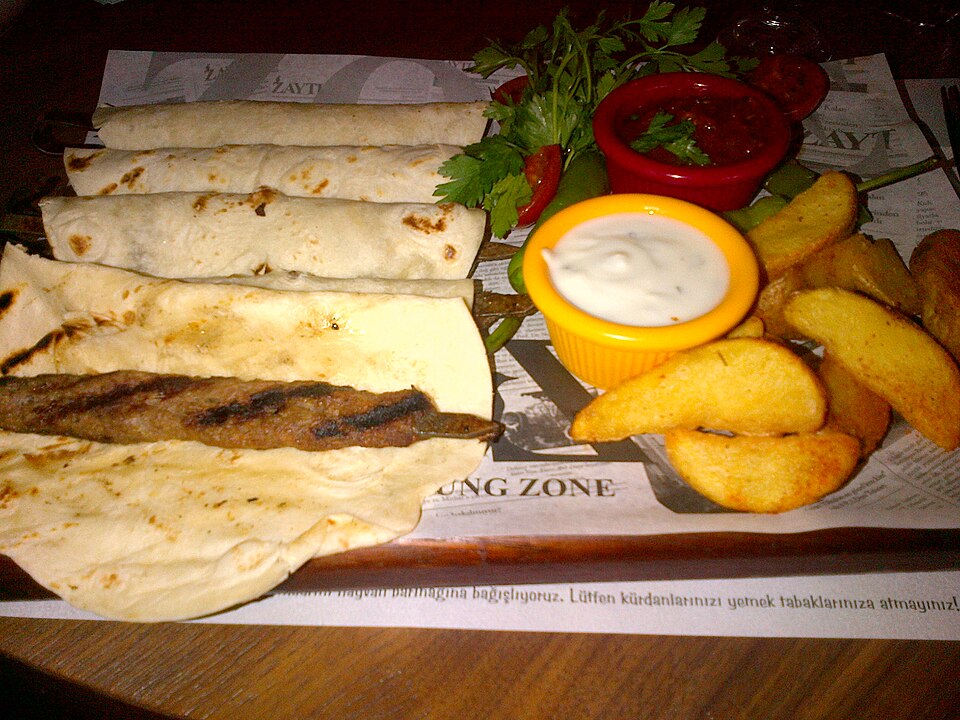 Izgara Tire şiş köfte