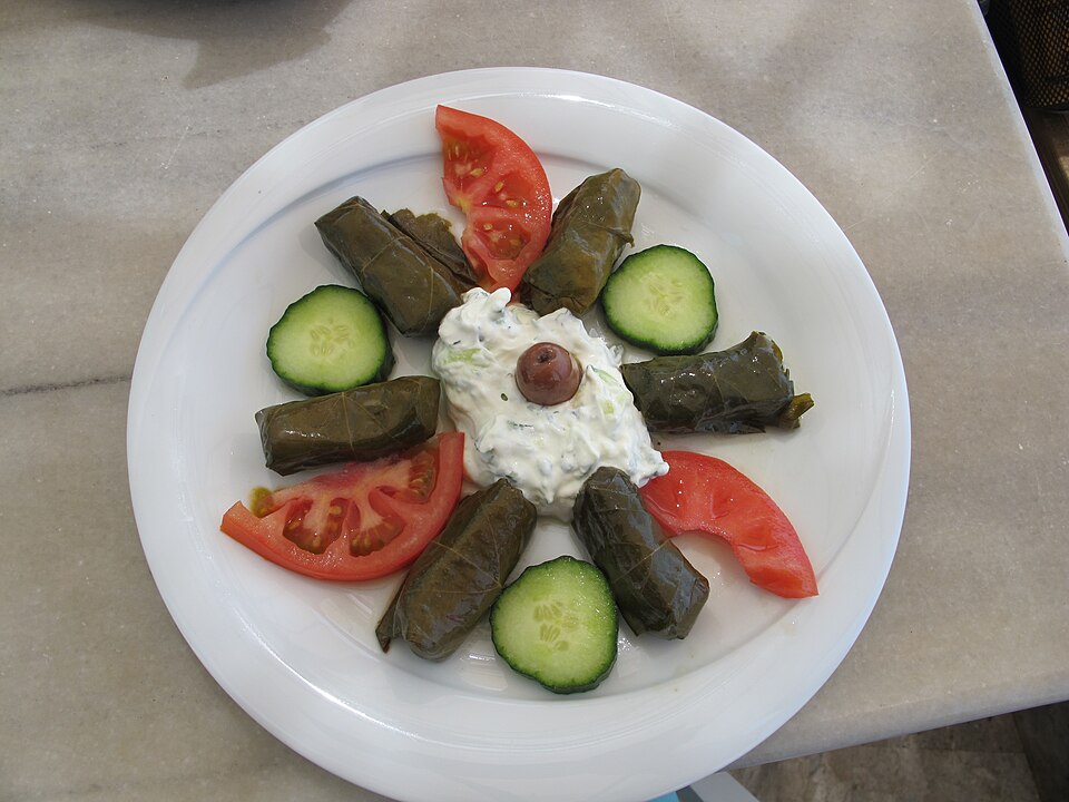 Otlu bulgur sarması