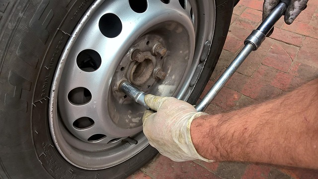 Yol kenari tekerlek degisimi