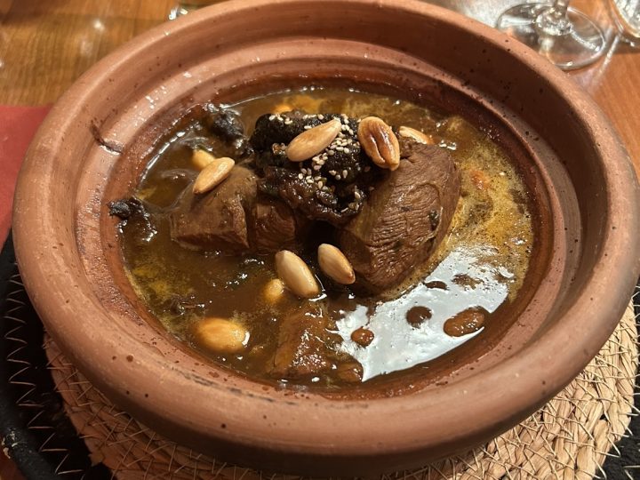 Alluciye (Ekşili Erik Yahnisi) Yapılışı