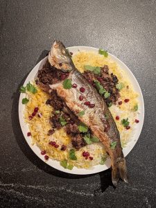 İç harçla doldurulmuş balık sarması