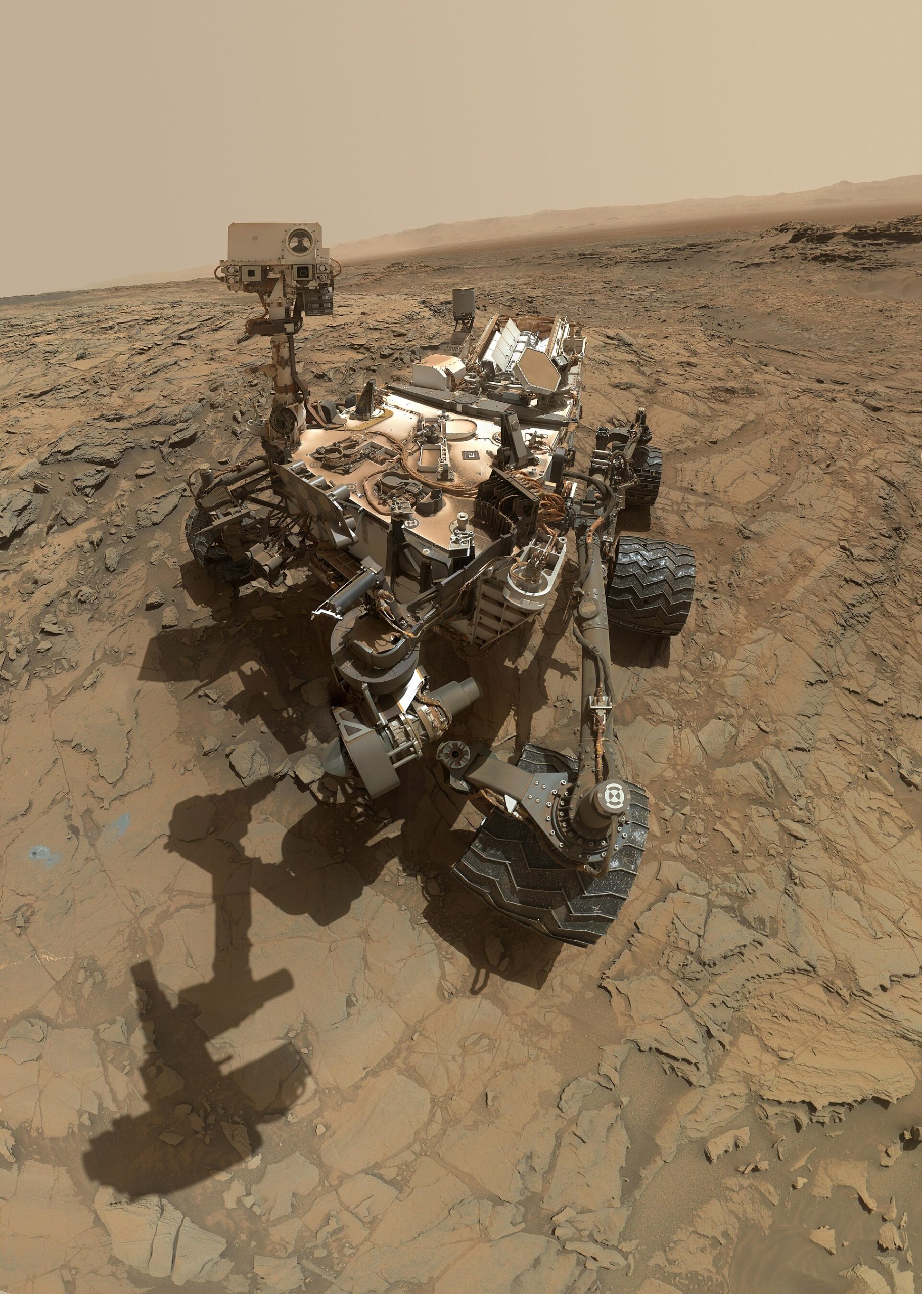 Curiosity'nin kayada açtığı delik