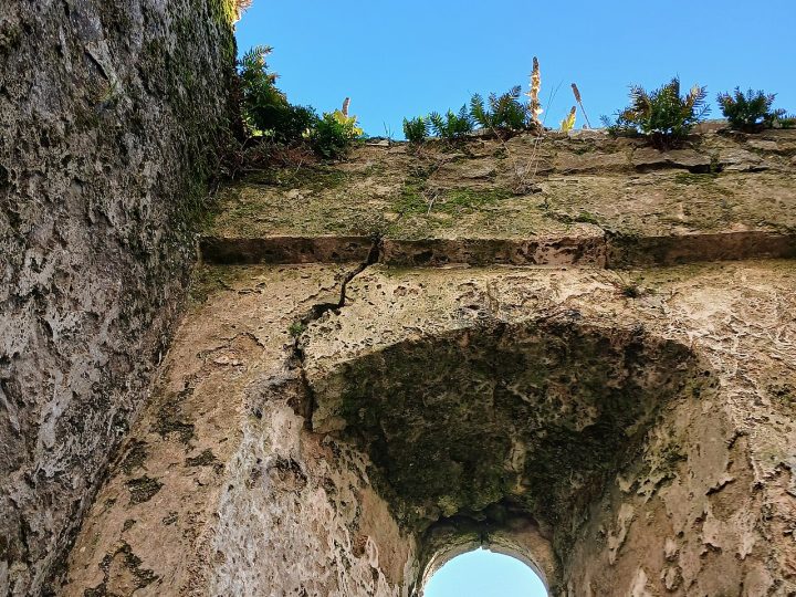 Duvar Tamiri: Çatlak, Delik, Sıva ve Alçı Onarımı Rehberi