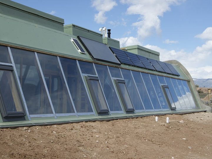 Earthship (Taos, New Mexico): Çölün Ortasında Kendi Kendine Yeten Toprak Evi