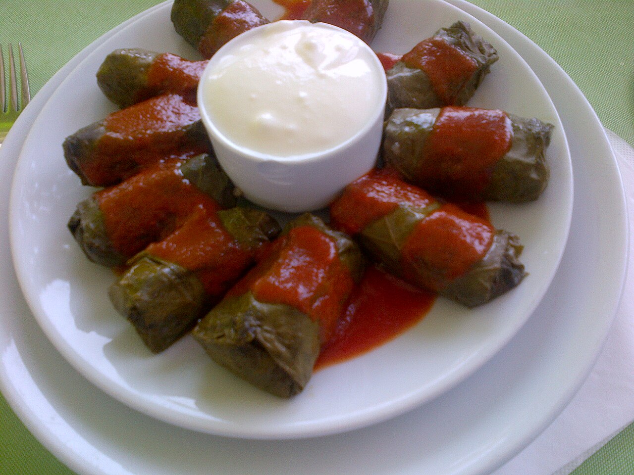 Ebegümeci yaprağı sarması