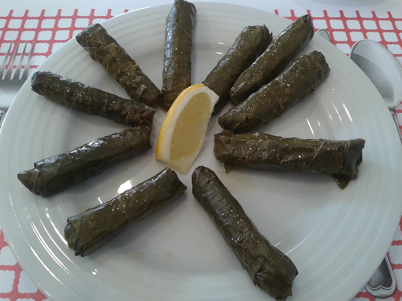 Zeytinyağlı yaprak sarma
