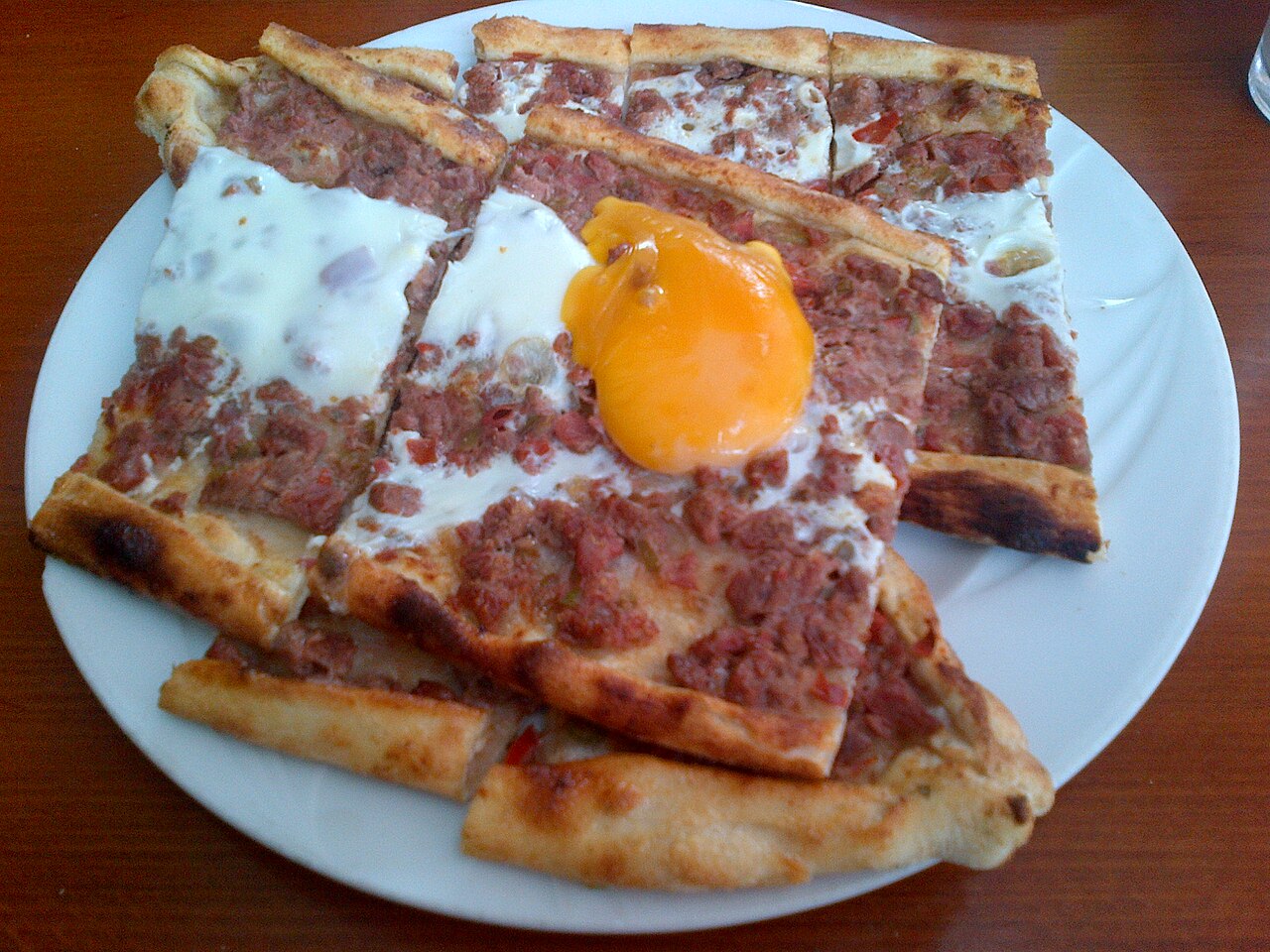 Kıymalı Ereğli pidesi
