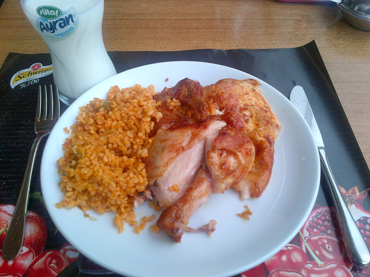 Fasulyeli bulgur pilavı
