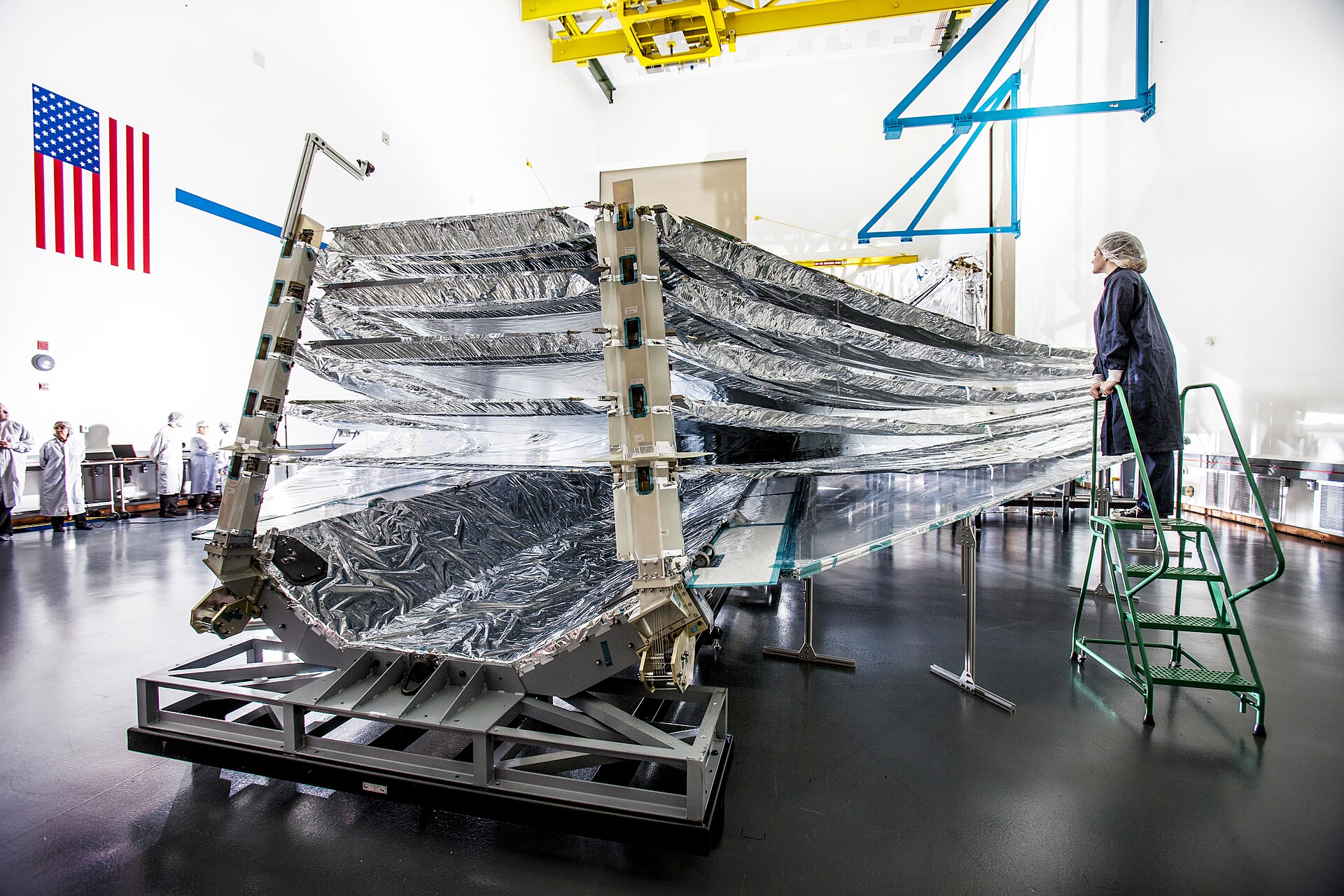 JWST'nin tenis kortu büyüklüğündeki güneş kalkanı