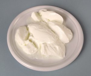 Kase içinde yoğurt