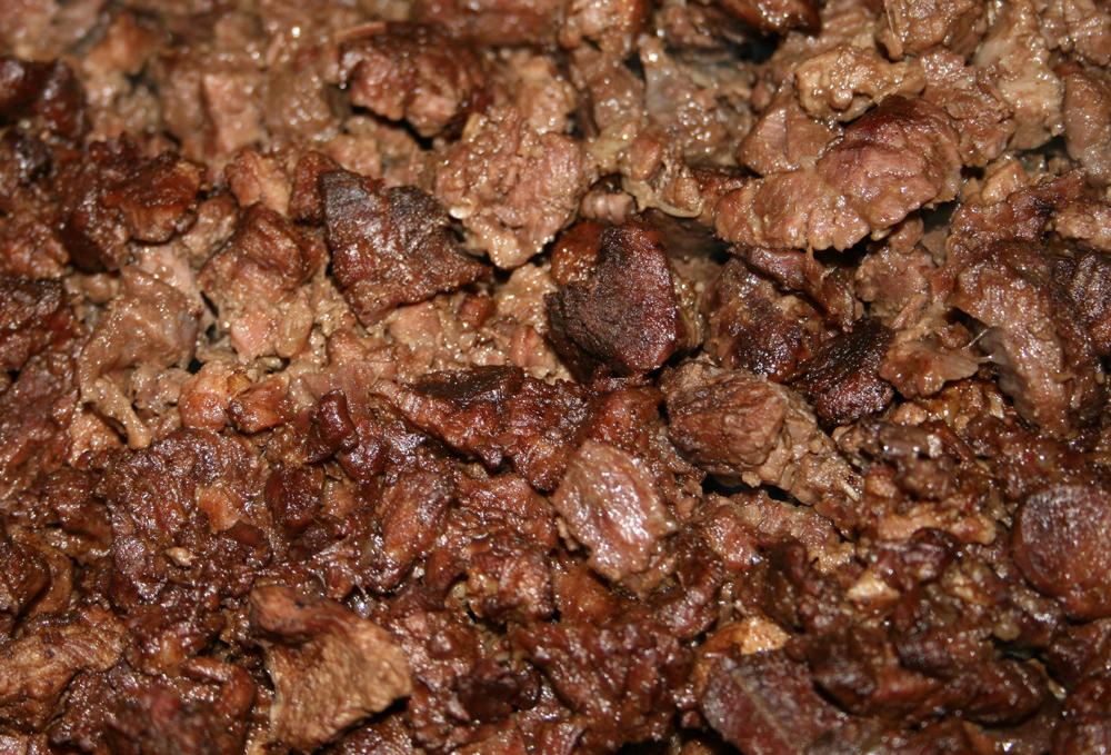 Kızarmış et kavurması
