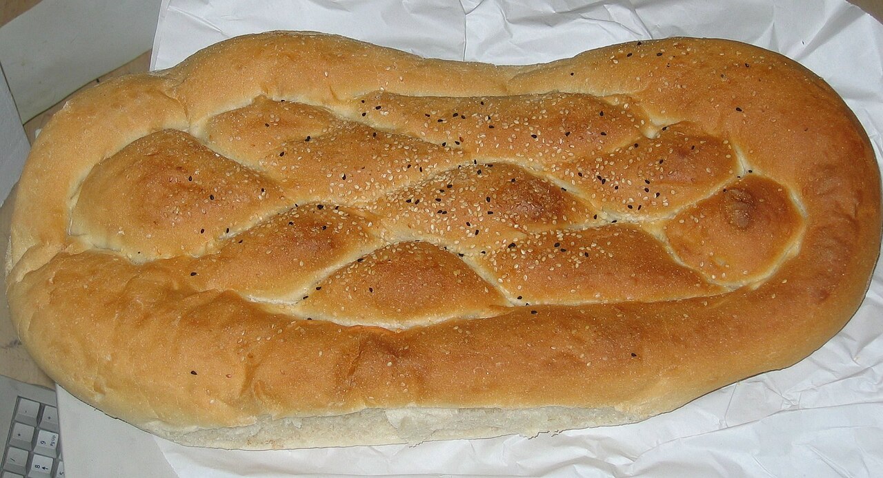 Fırında pişmiş pide