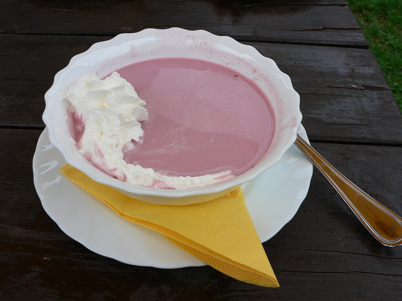 Kızılcık çorbası