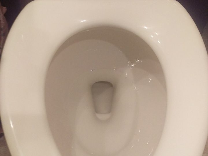 Klozet ve Rezervuar Arızaları: Sürekli Akma, Dolmama ve Kaçak