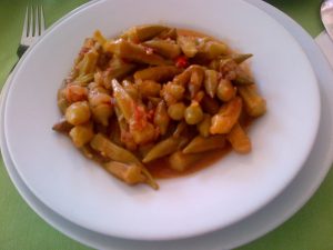 Etli koruklu bamya