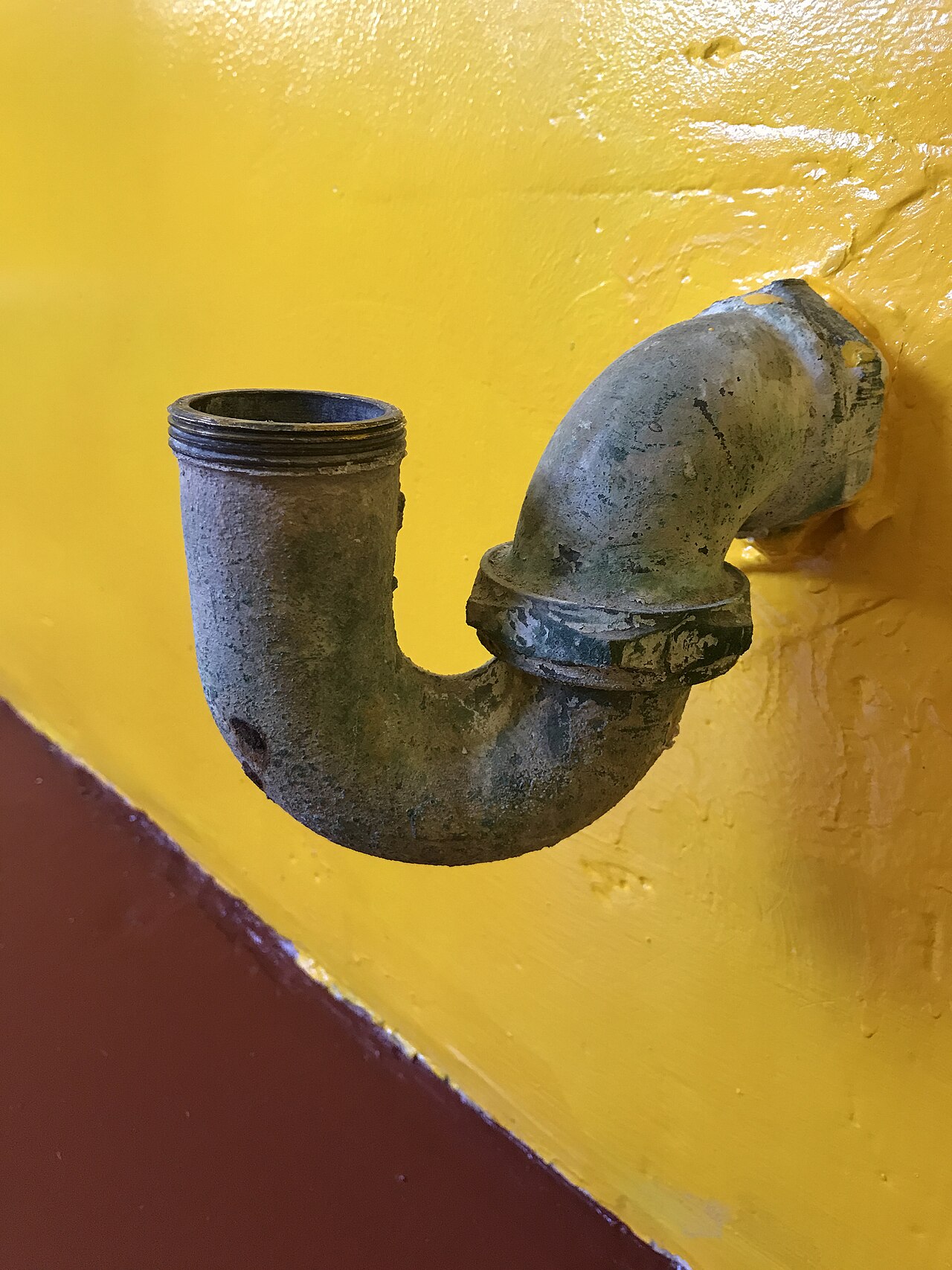 Lavabo sifonu (P sifon)