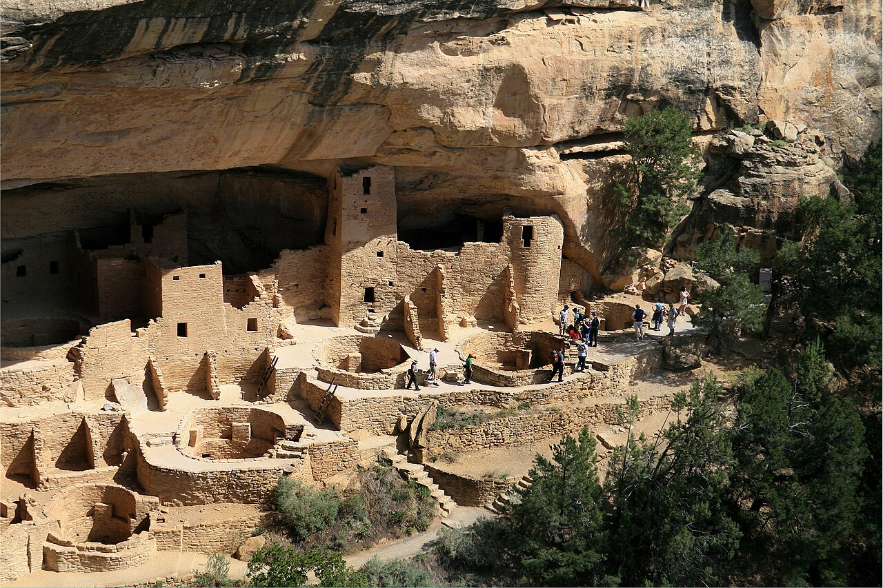 Mesa Verde kaya oyugundaki yerlesim