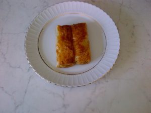 Kıvrılmış pazılı burma böreği