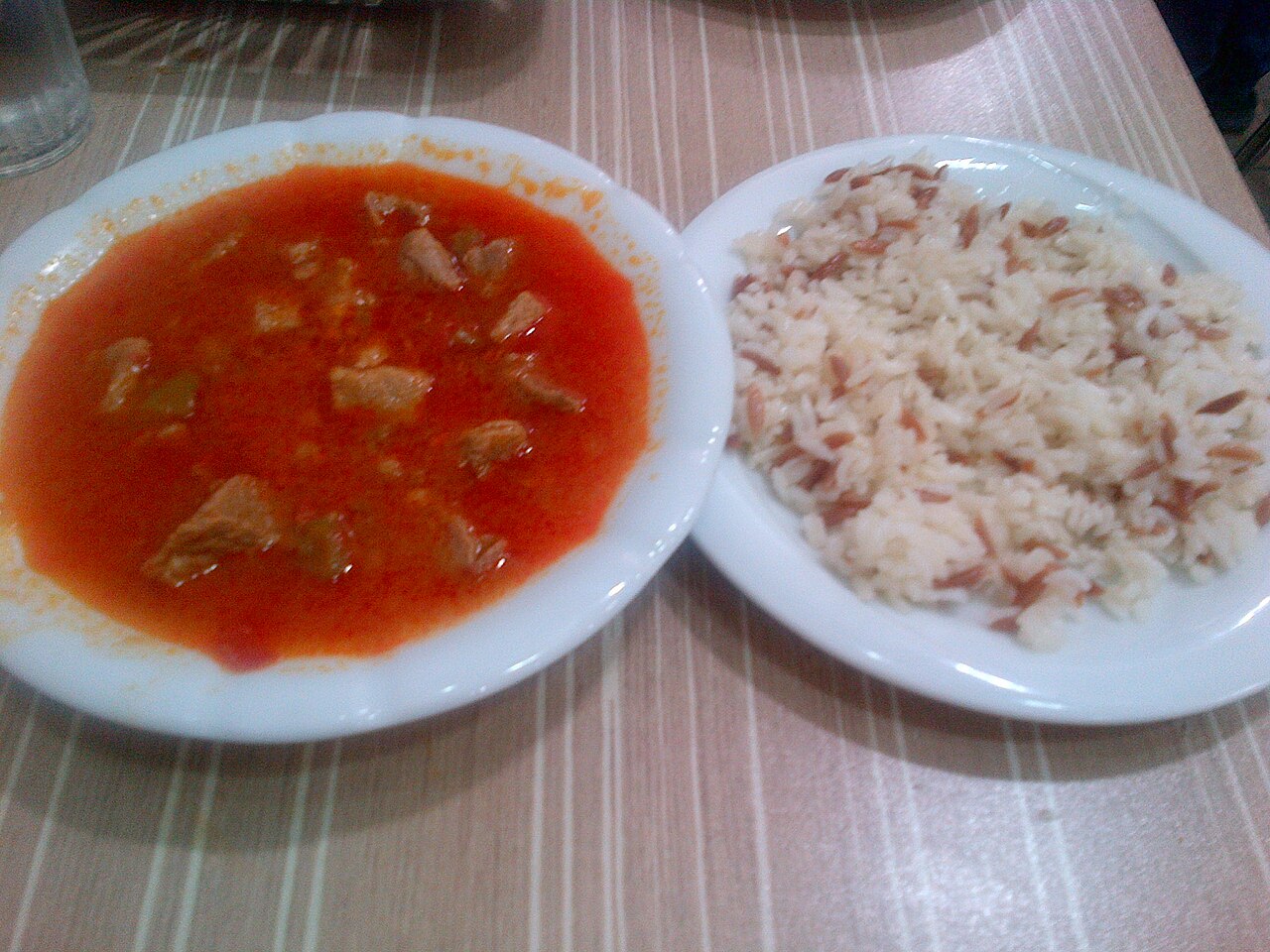 Tas kebabı ve pilav