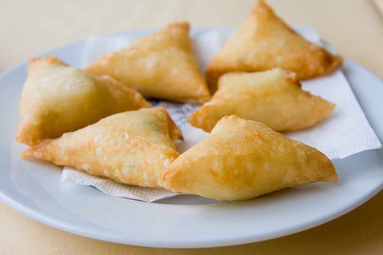 Burma börek dilimleri